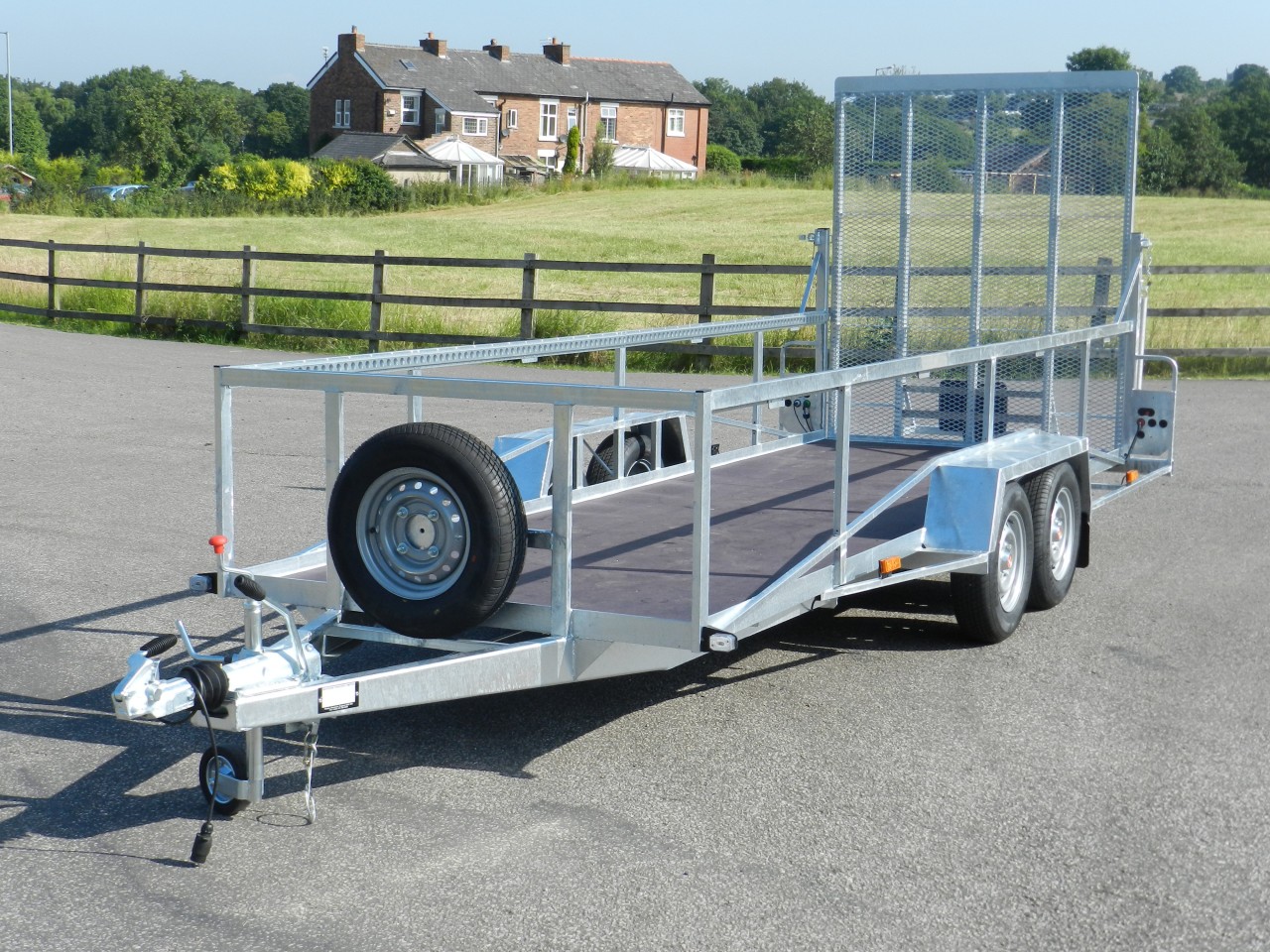 1100ltr Bin Trailers - Image 13