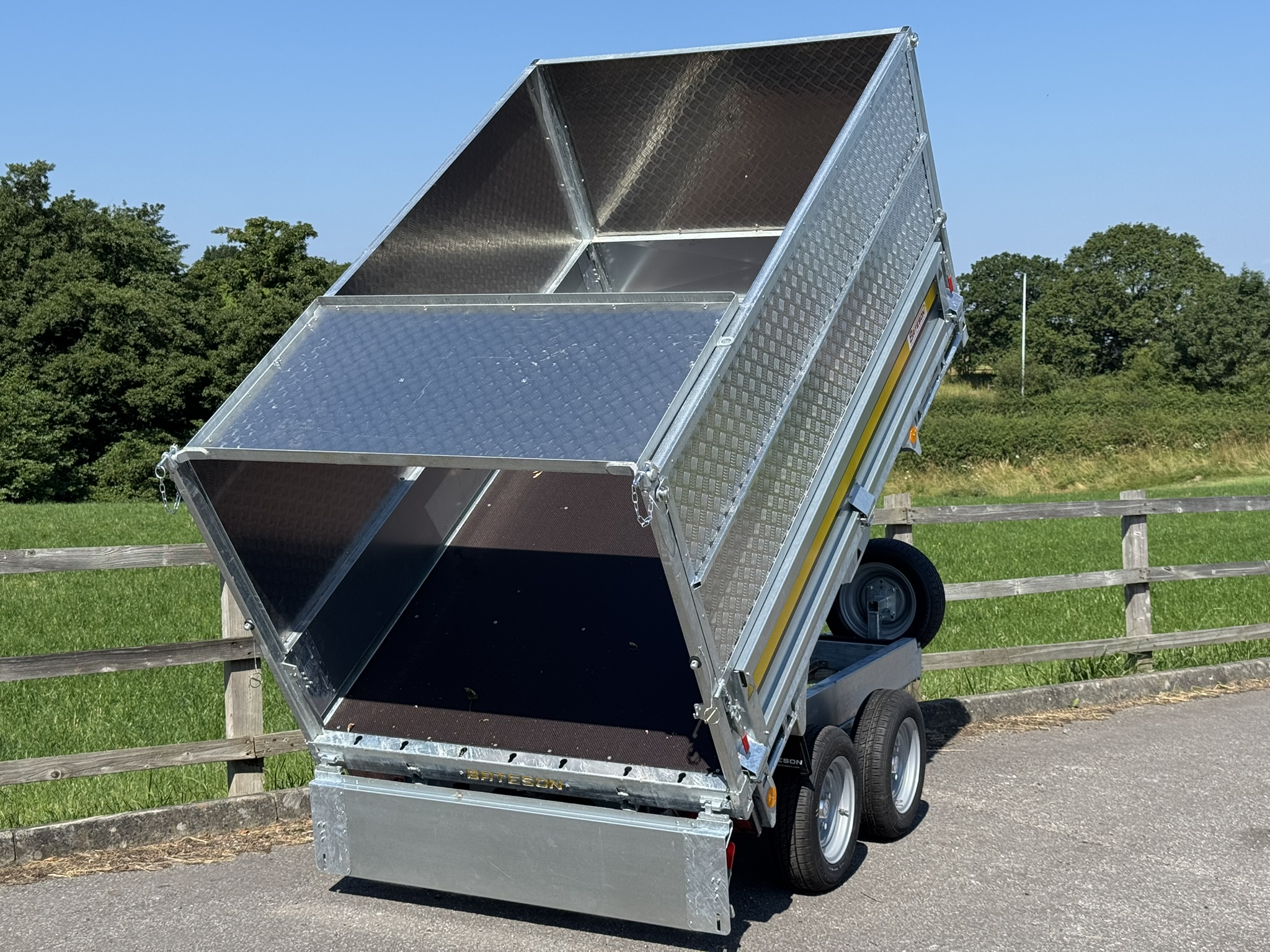 202H 8'x5' 2 Ton Hydraulic Tipping Trailer - Image 9