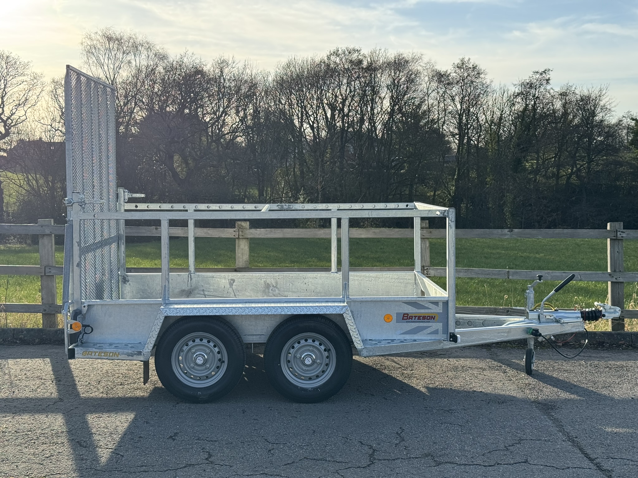 1100ltr Bin Trailers - Image 2