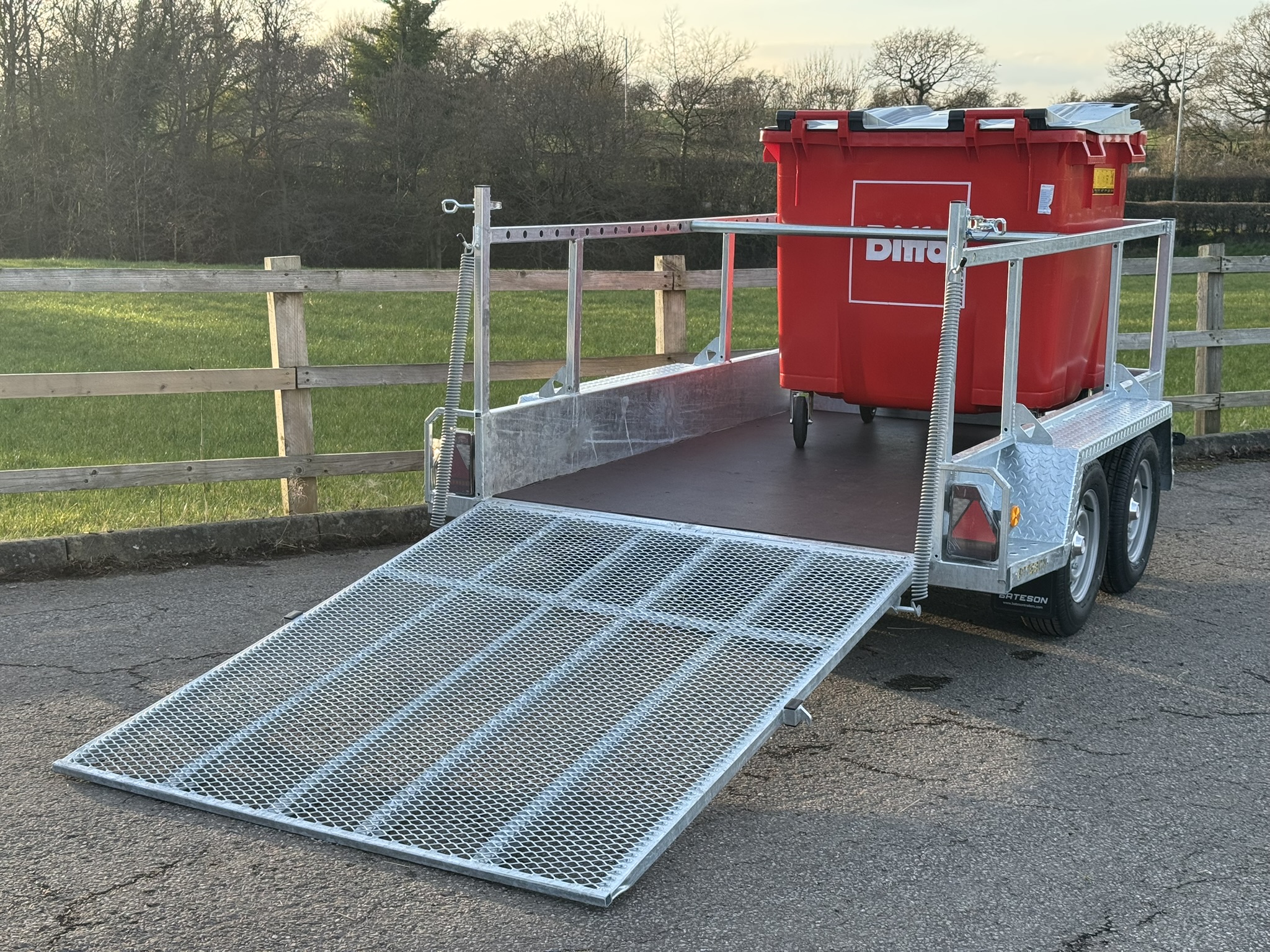 1100ltr Bin Trailers - Image 5