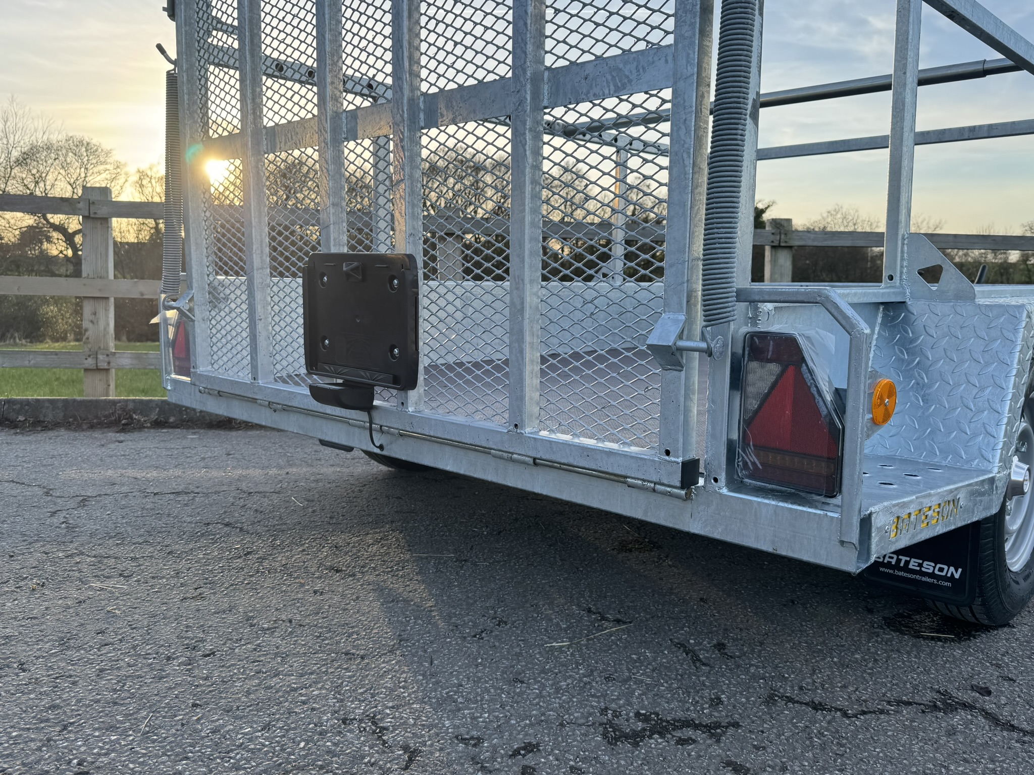 1100ltr Bin Trailers - Image 12